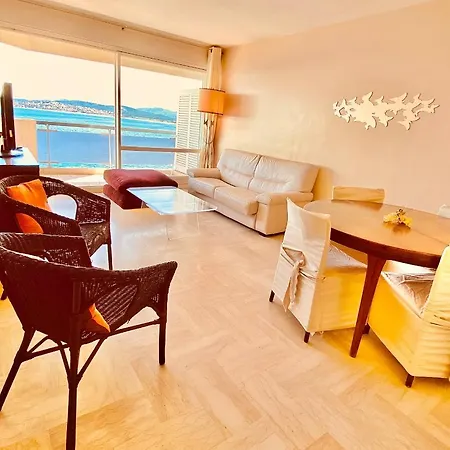 Diana Vue Mer Face Plage Apartment *
